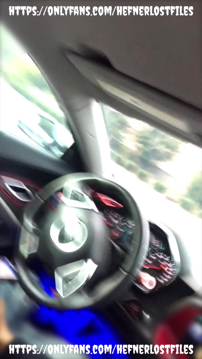 PlayboyHef: Bella Cagna Succhia Il Mio Cazzo in Un Viaggio Su...