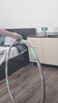 집에서 알몸으로 운동하는 섹시한 마누라