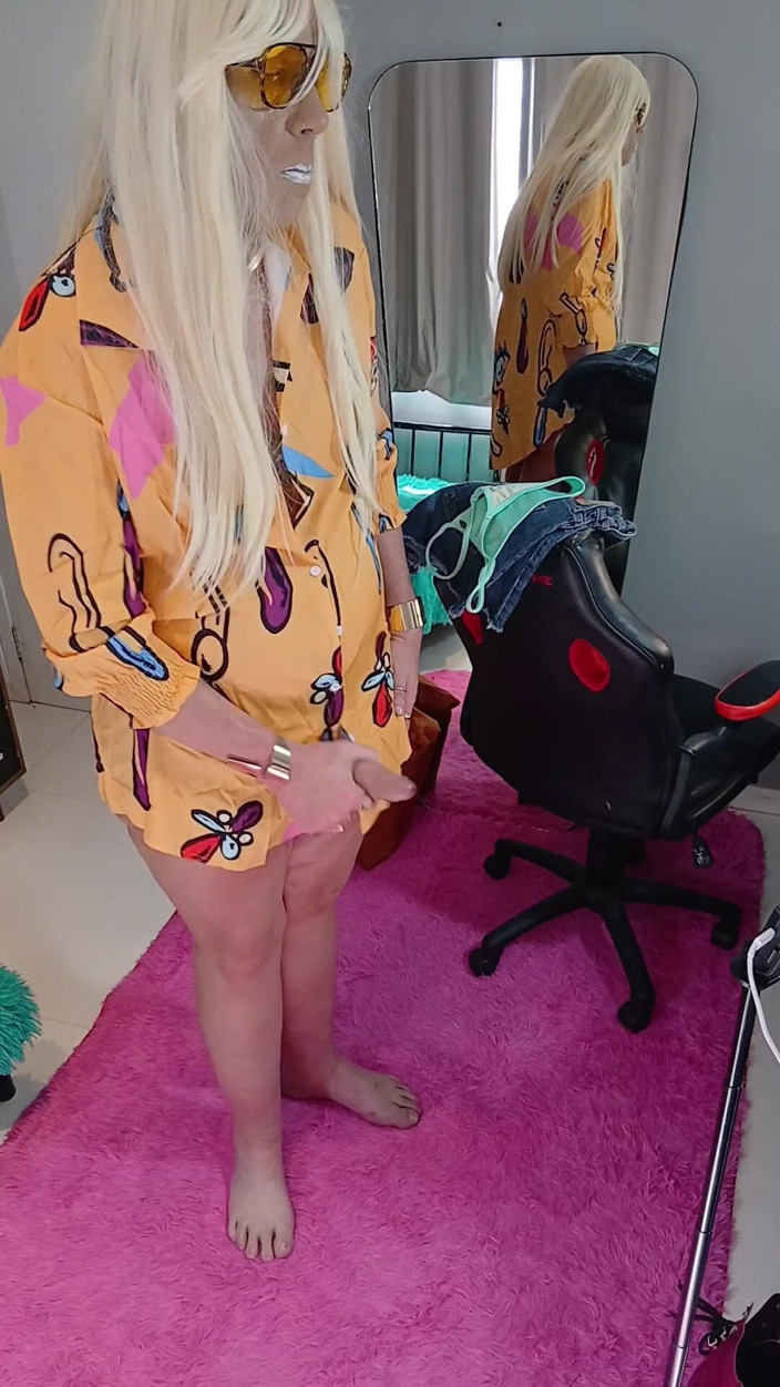 Sexy ass CDzinhafx: A Cute New Dress, Then Taking off My Bikini and...