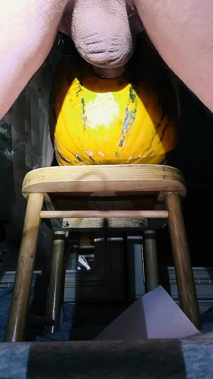 White Ukrainian Dick: Iubesc dovlecii nenorociți!