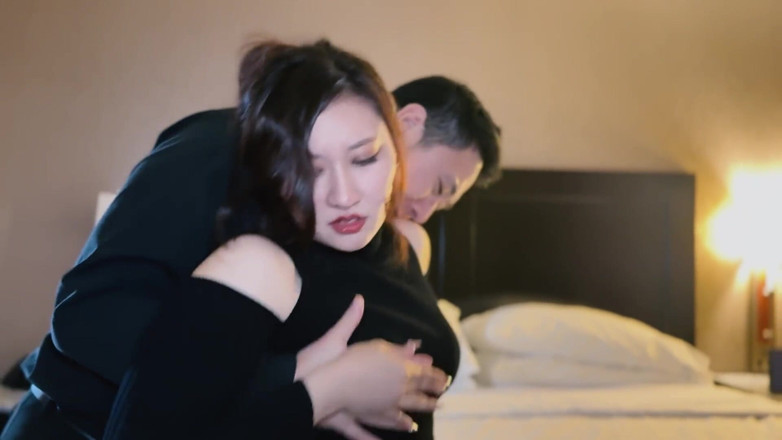Chloe Lin: Après la mort de mon mari, mes désirs interdits avec...