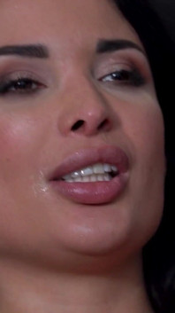 Anissa Kate v Torrid čtveřici Wth 3 muži