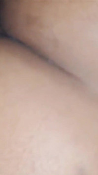 그녀는 부드럽게 그녀의 후장을 드릴 나를 위해 그녀의 엉덩이를 넓혀. 이번 달에 따먹히는 최고의 애널 중 하나