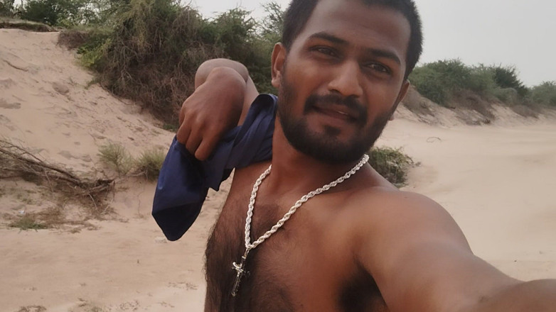 KUMBHA MANOJ KUMAR: Xhard desi se fait baiser pour son anniversaire