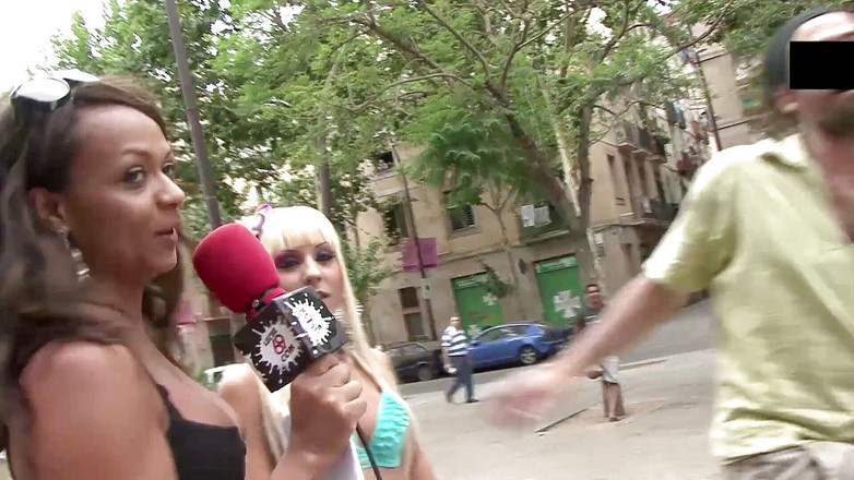 Lethal Teens: Dwie napalone laski na wysokich obcasach jeżdżą na kilku dużych...