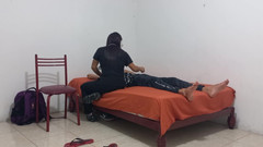 NEGRITA SEXY: La sanadora tetona tiene hábitos extraños cuando visita a sus...