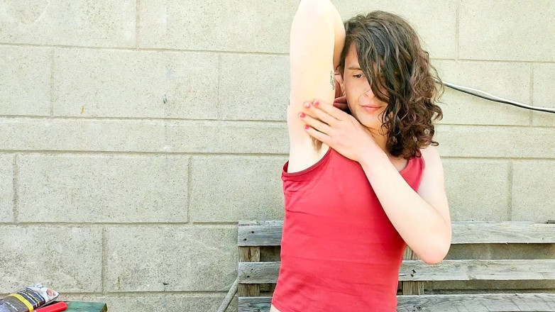 Sara B: Fétiche des aisselles poilues