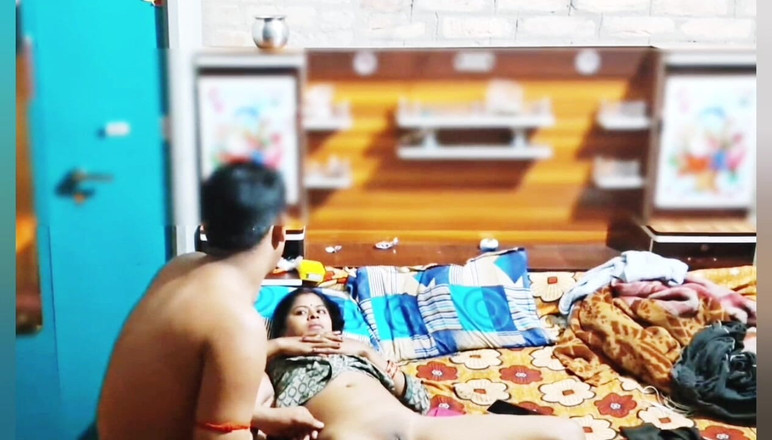 House stage: Velké šukání desi páru