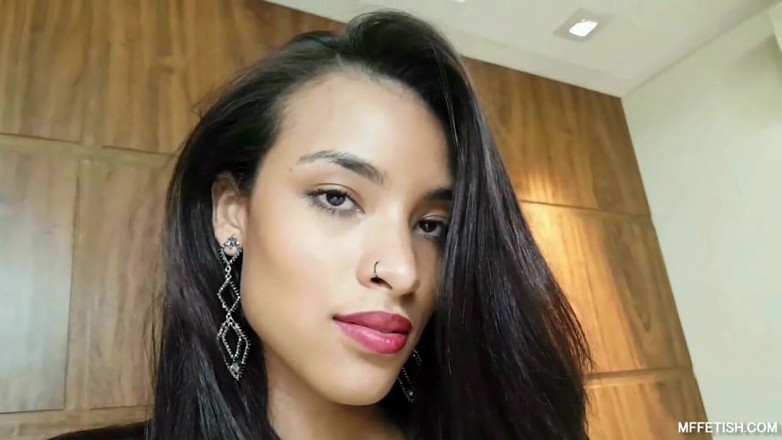 Sapphic Latinas: Głodny mokry język głęboko w ciasnej dupie