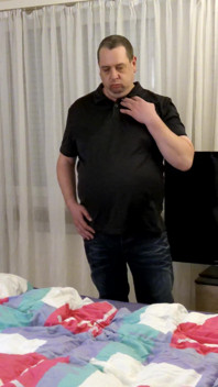 Blauen Jeans'te softcore im schlafzimmer