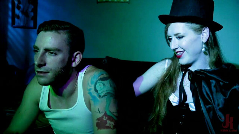 Kink TS: ホーム・アローン:シリ・オールウッドが両親が帰宅する前に義理の兄弟と関係を持つ!