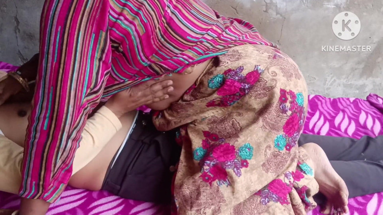 Yourgeeta8899: meri bari sauteli bahan gusse men thi