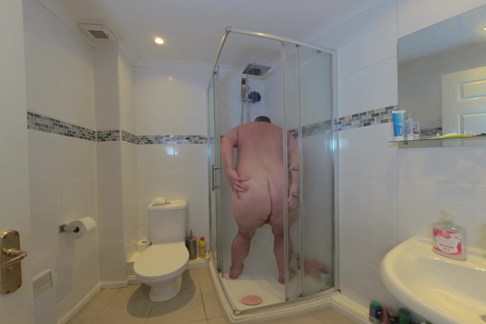 Solo Male VR180 Billy the Bear: Vr180 Getting Soapy in the Shower