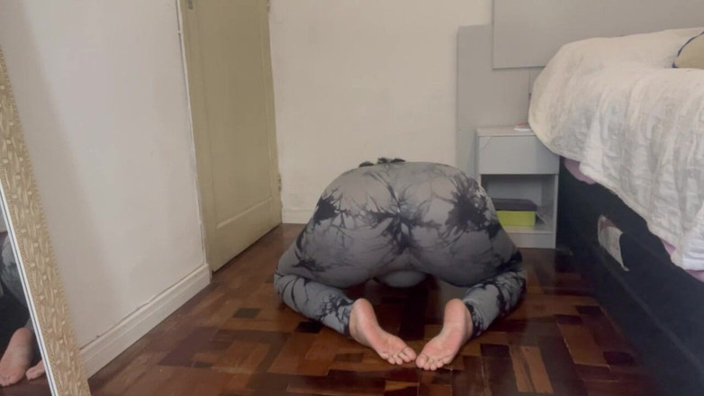 Cutiepiie Chubby: Cutiepiie Curvy - 瑜伽姿势