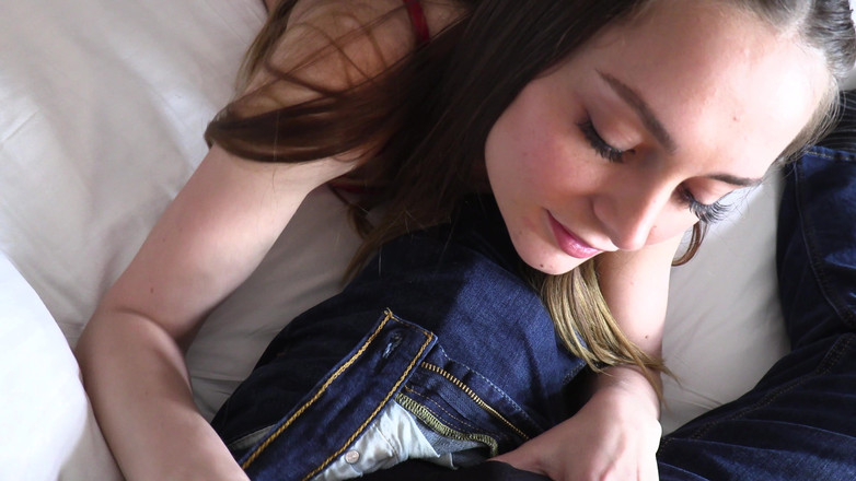 Teenytaboo: Aften Opal Convinces Teacher to Put Cock in Her Tight...