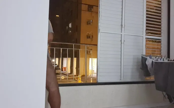 Ilovetobenaked: Looking Outside, Bottomless, Hoping to Get Caught