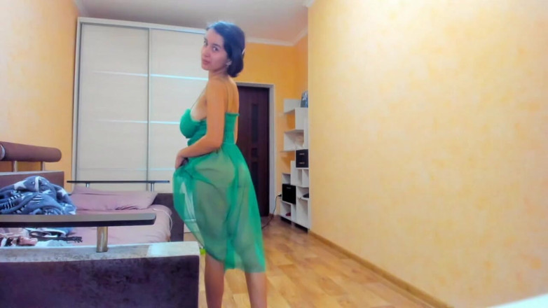 myla_angel: Yeşil şeffaf elbiseli ateşli myla angel!