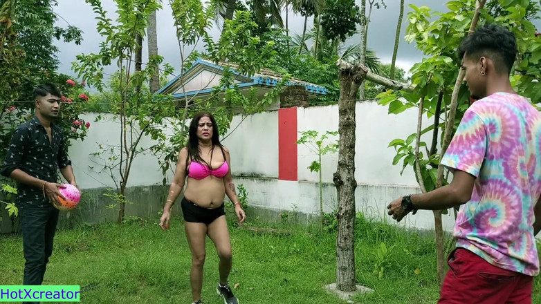 Hot creator: Makcik XXX India yang menakjubkan seks bertiga tegar! Seks siri...