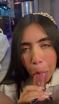 Üvey kızım sınıf arkadaşlarıyla olduğu için eve geç geliyor ama cezasını seksle ödemekten başka seçeneği yok