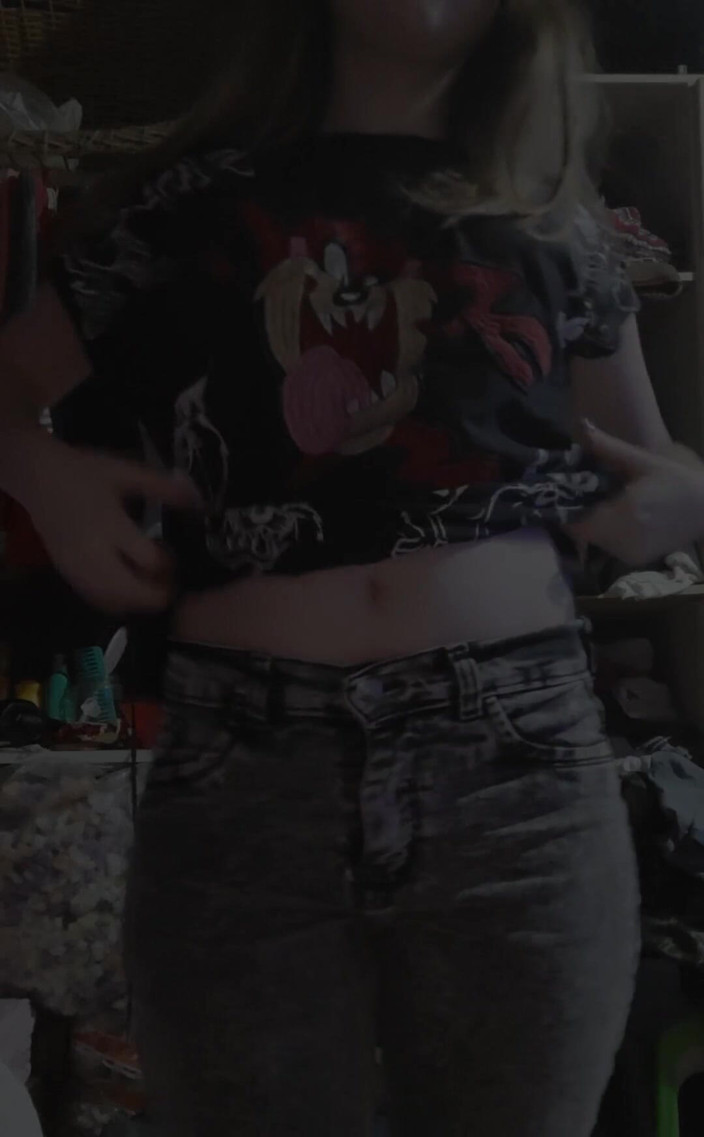RavenHearth666VIP: Spogliarello in jeans.