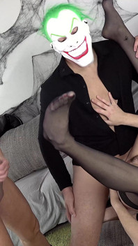 Halloween neukfeestje met vreemde mannen
