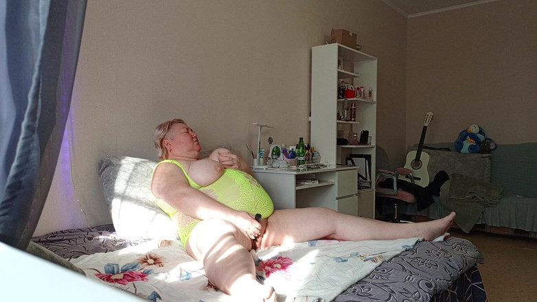 Zona901: Свекровь с большой волосатой киской и большими сиськами