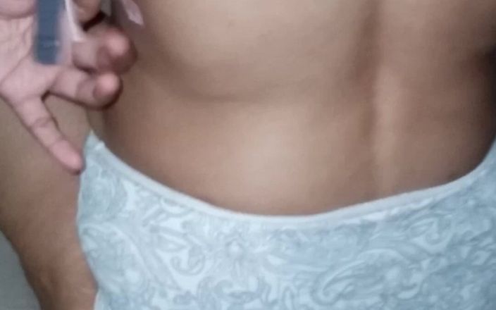 Sexy Yasmeen blue underwear: Jag orgasmerade medan jag bar en behå
