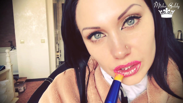 Goddess Misha Goldy: Smoking goddess &amp; sexy lipstick