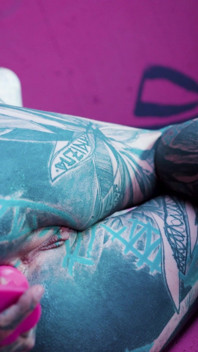 Sólo anální fisting - Hračky a kolíky pro Tattoo Girl - Asshole Streching