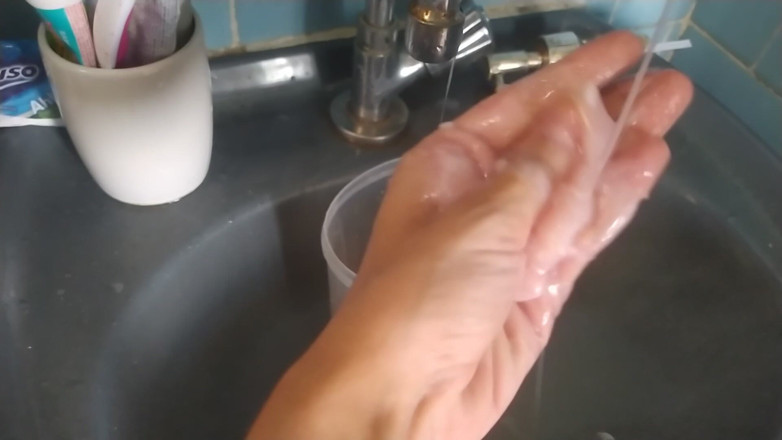 Ms Candy Bunny: Messy Soap Slime on My Hands