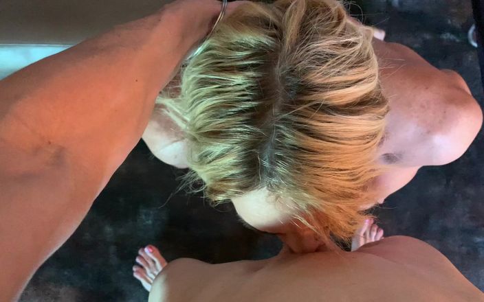 Ria_Bentley: Tgirls Ria Bentley và Becki Bottomz đụ lật