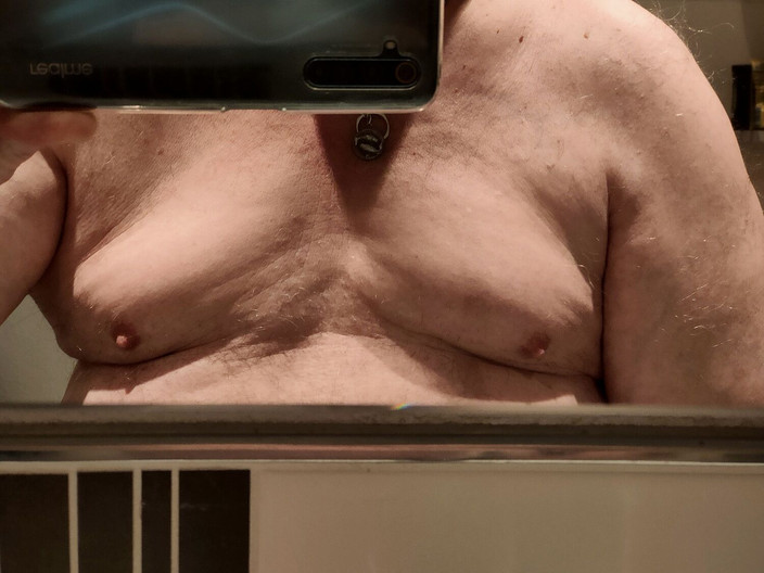 Karlchengeil: Moje odbijające się piersi