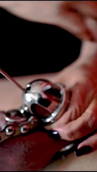 Empressbellasadic Loves to Penetrate Deep Urethras