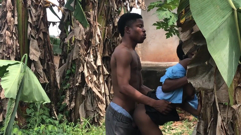 Amateur Teen Studio: Tôi đến lớp muộn, làm ơn đụ tôi thay vì gửi tôi về...