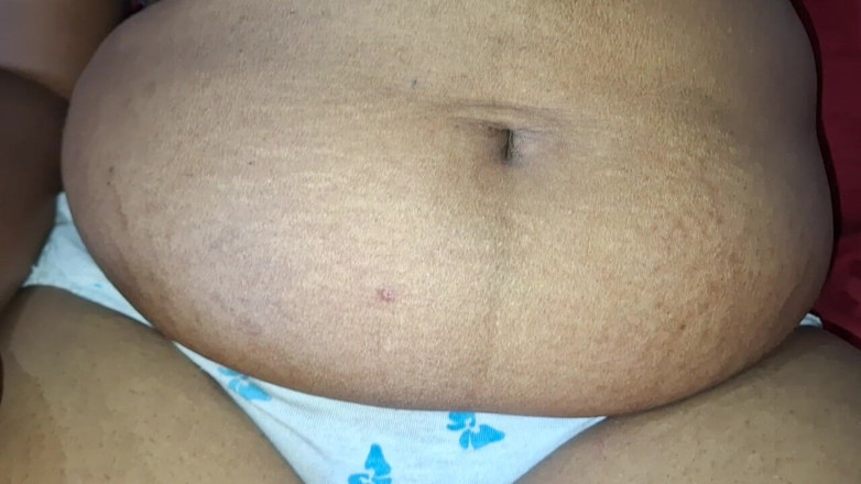 Teena New: Pertunjukan pagi MILF yang menakjubkan