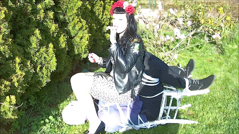 Domina Lady Vampira - SM Studio Femdom Empire: Das rockabilly-mädchen - mein vergnügen ist deine demütigung