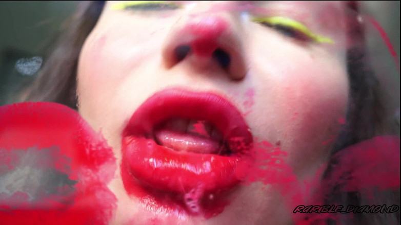 Rarible Diamond: Ciuman merah yang kucap + fetish ludah bercium