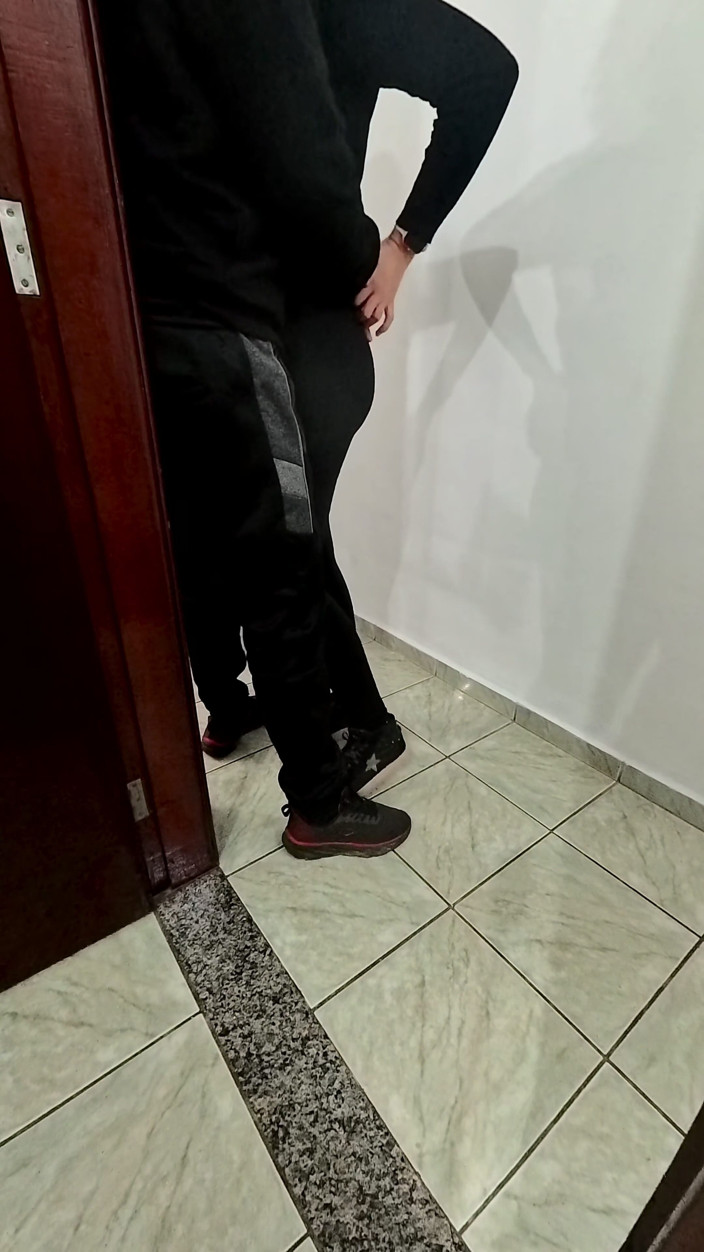 Victor SweetCoupleStories: Spolupracovníci mají sex v kanceláři s výstřikem na obličej.