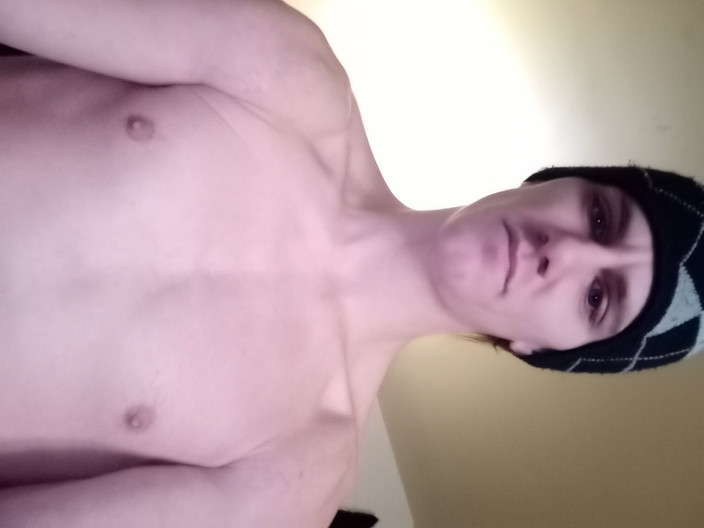 Smoke fetish: Sunny为Yall展示他的大鸡巴