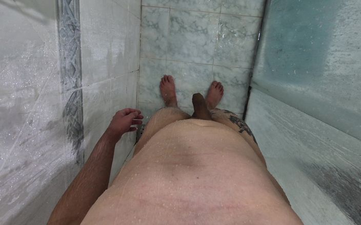Lkdick8: 샤워하는 통통한 소년