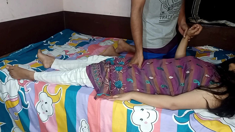 Queenrima: सौतेली बहन ने मम्मी-पापा की गैरमौजूदगी में अपने सौतेले भाई को चोदा