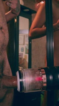 Büyük sünnetsiz yarak latin camilo brown sikişiyor fleshlight büyük bir döl çekiyor ve kendi dölünü yiyor