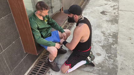 The Bearded Master: Tonlu sikişin sıkı deliği sert sikiliyor