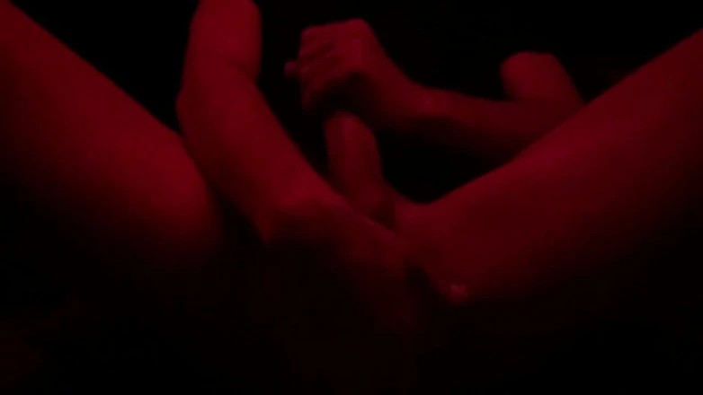 joerudgert: Schwanz in dunkel