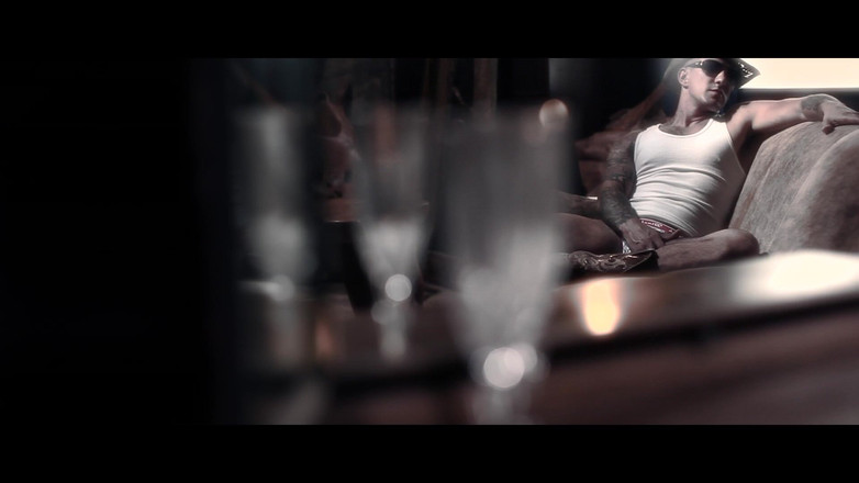 DARING - ORRANGE MEDIA: Stillettos - Příběhy děvka žen # 1