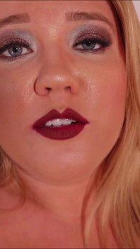  i Finger Myself, Talk Dirty and Beg You to Fuck Me