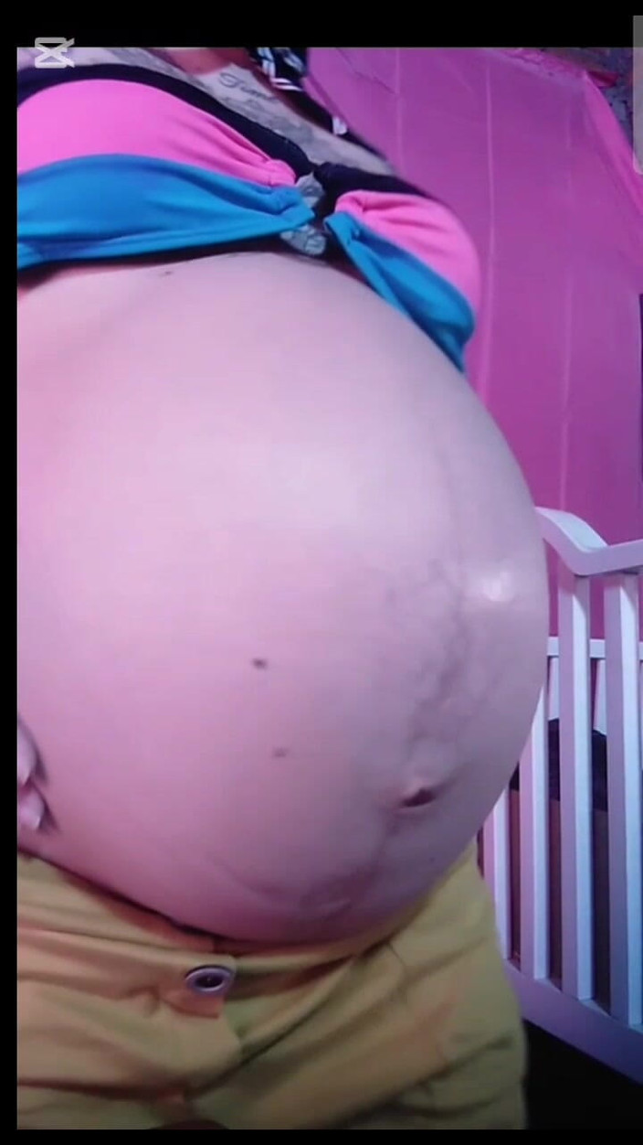 Dalyla: Barriga gigante