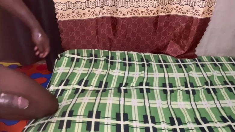 WildFreakBottom: Pov: reetgaatje op zijn hondjes neuken totdat mijn vriend over...