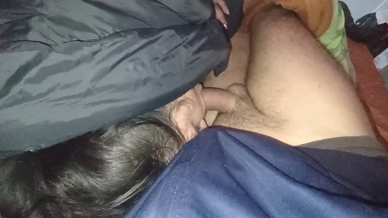 Ionut899: Seorang wanita yang sakit, menerima sperma untuk disembuhkan dengan baik