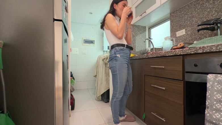 scarlettandc: Tribbing yang membasahi vagina lesbian